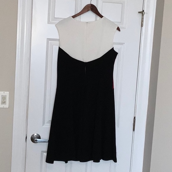 Studio One Color Block Sleeveless Dress | White Red and Black Geometric Pattern - Picture 5 of 5